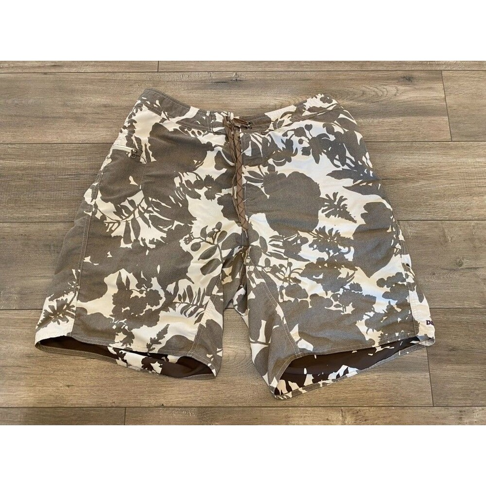 Patagonia Wavefarer II Boardshorts Mens 35X9 Brown Floral Swim Reverse Print
